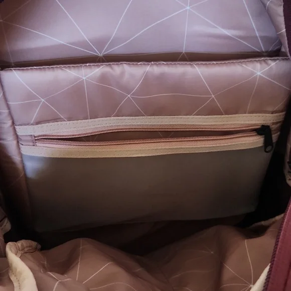 Thule Indago 23L Deep Red Backpack - Picture 7 of 8